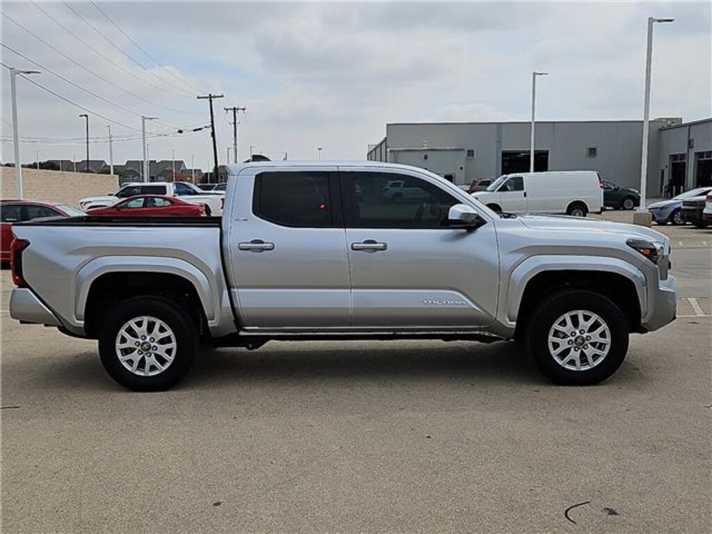 Used 2025 Toyota Tacoma SR5 Truck Double Cab