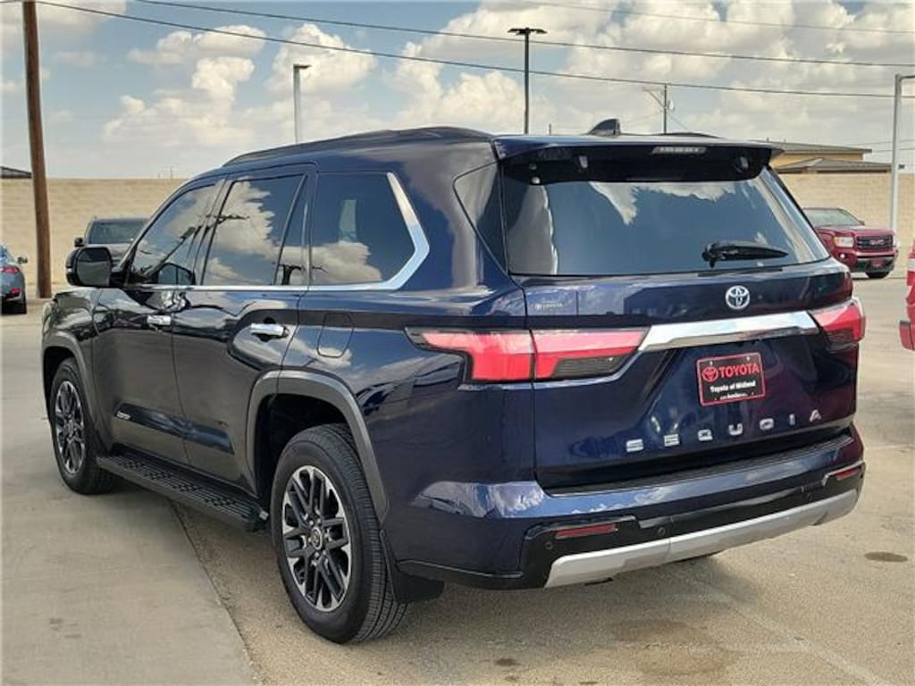 Used 2023 Toyota Sequoia Limited (A10) 4x4 SUV