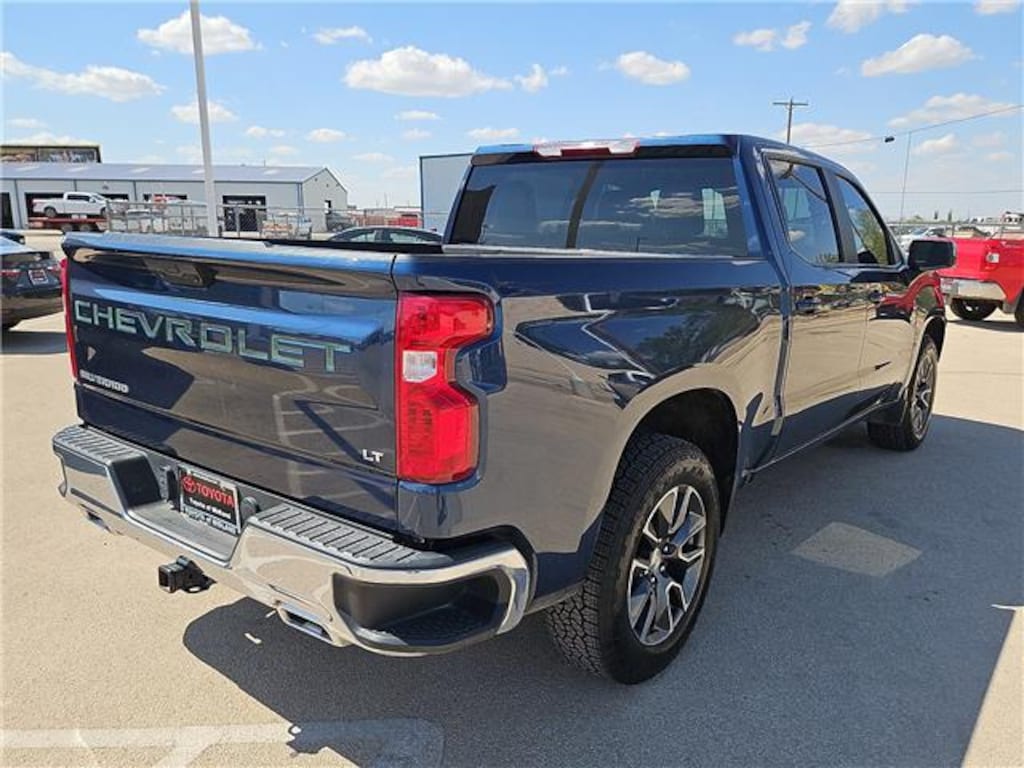 Used 2023 Chevrolet Silverado 1500 LT w/1LT 4x4 Crew Cab 5.75 ft. box 147.4 in. WB Crew Cab