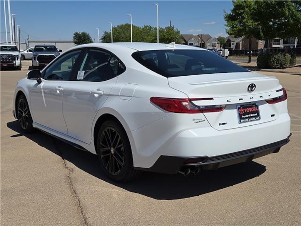 Used 2026 Toyota Camry SE Sedan