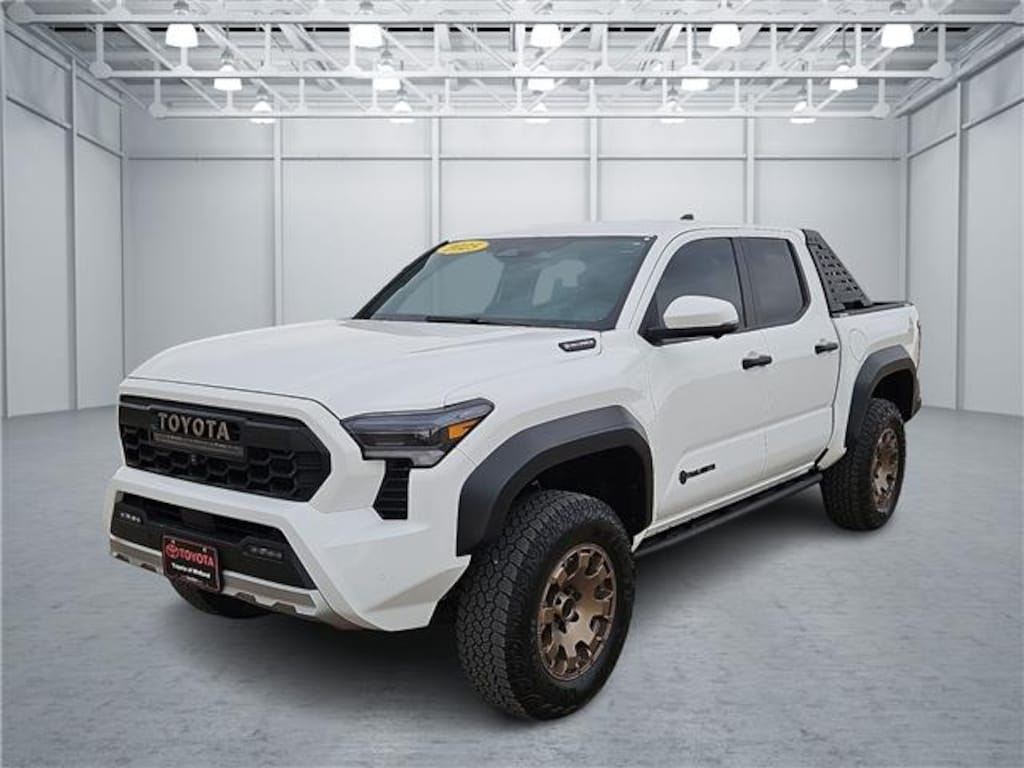Used 2025 Toyota Tacoma Hybrid Trailhunter 4x4 Double Cab 5 ft. box Double Cab