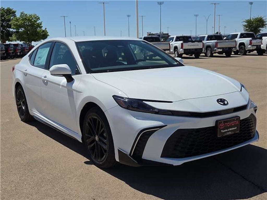 Used 2026 Toyota Camry SE Sedan