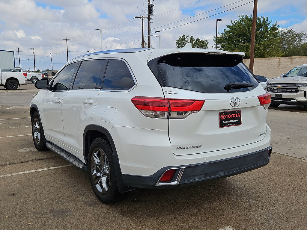 Used 2017 Toyota Highlander Limited V6 SUV