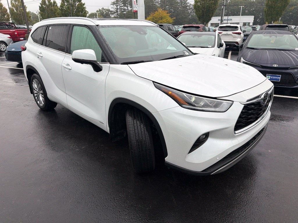 Used 2026 Toyota Highlander Hybrid Platinum Sport Utility