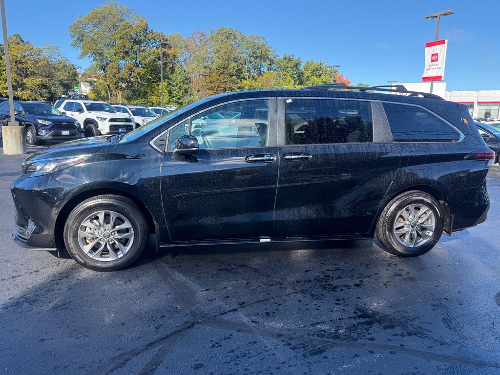 Used 2025 Toyota Sienna XLE Passenger Van
