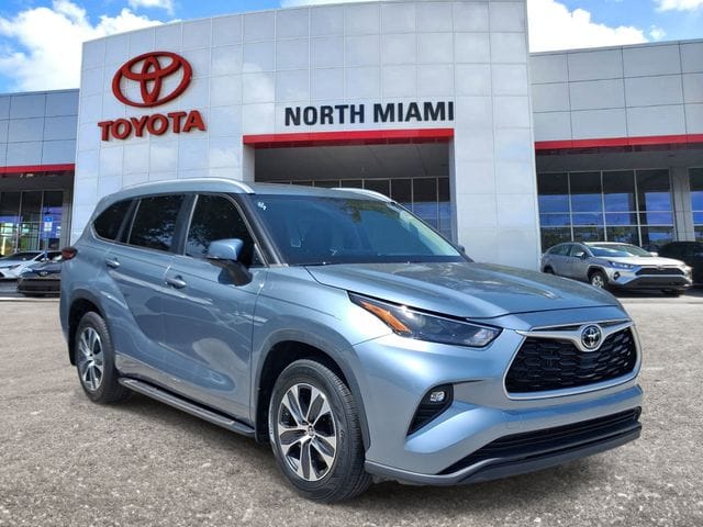 2023 Toyota Highlander SUV 