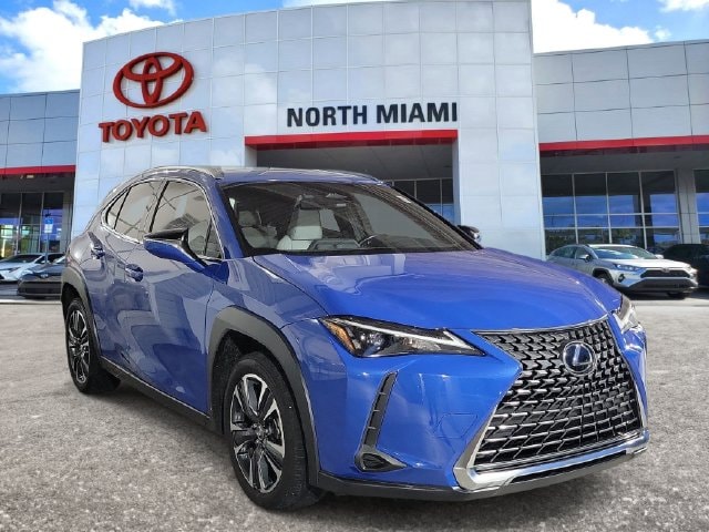 2025 Lexus UX Hybrid