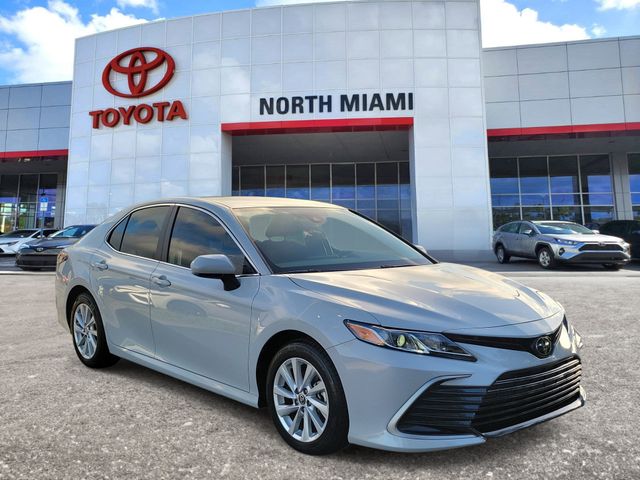 2024 Toyota Camry Sedan 