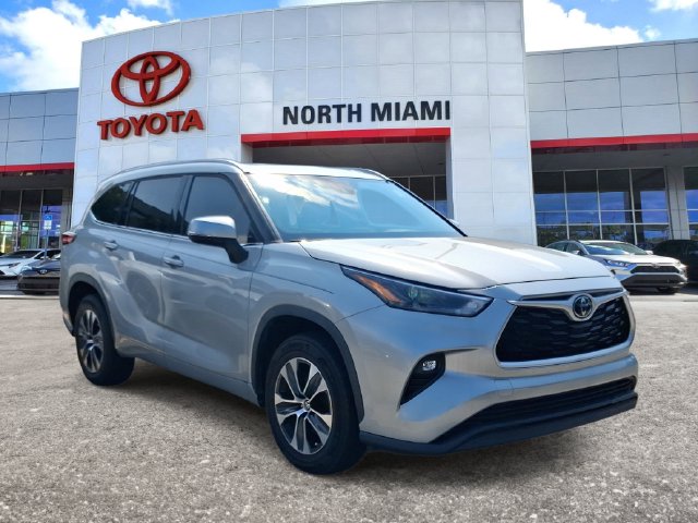 2022 Toyota Highlander SUV 