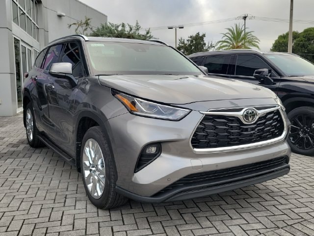 2026 Toyota Highlander LIMITED AWD 