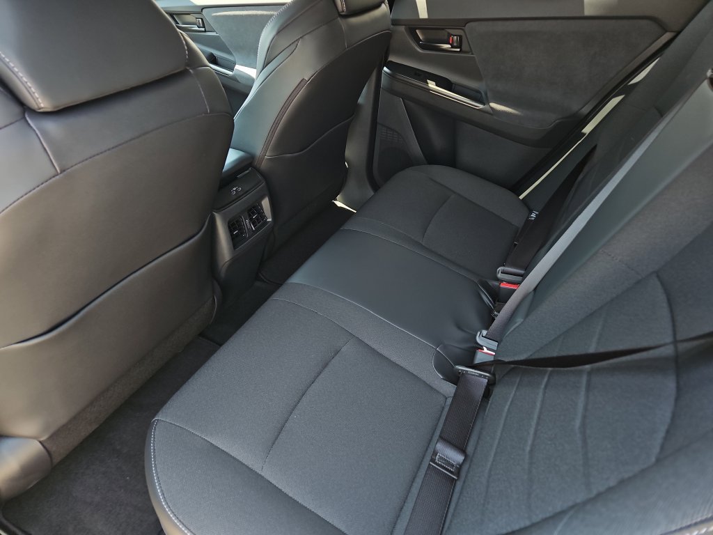 2026 Toyota C-HR SE - Photo 14