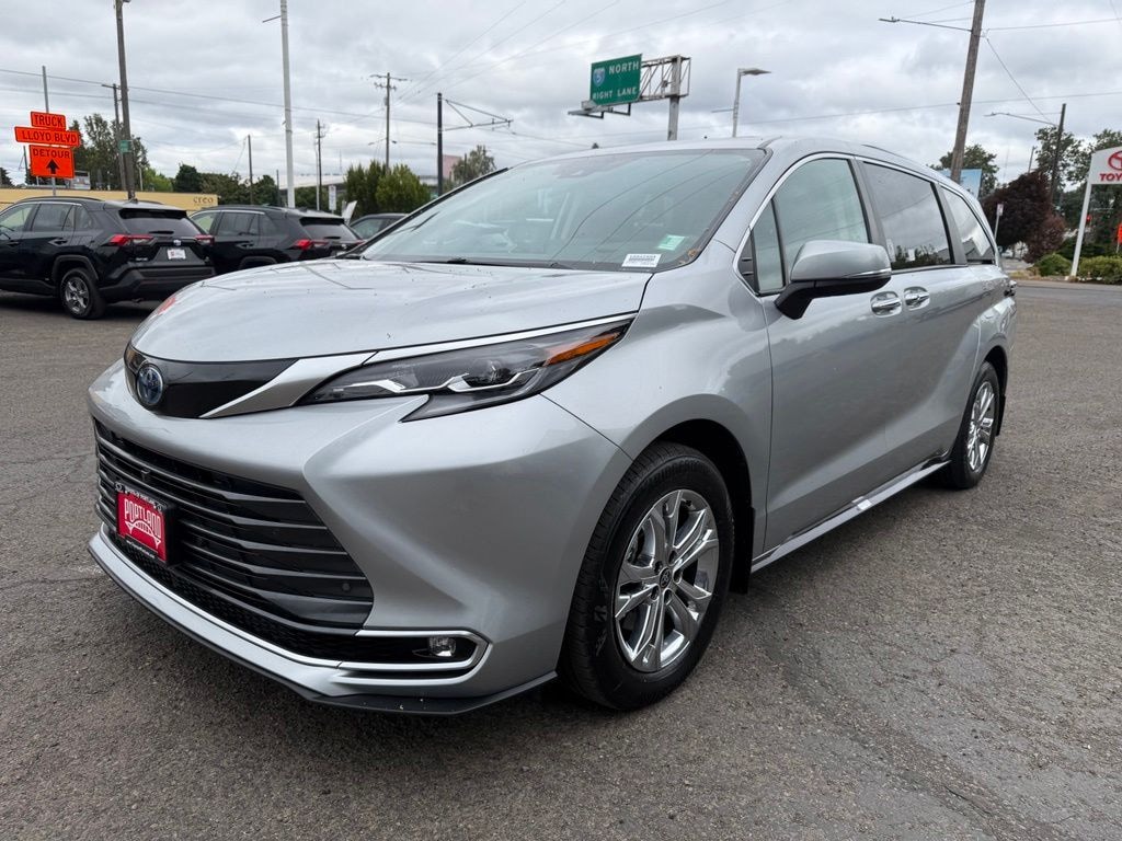 Used 2024 Toyota Sienna Platinum Minivan/Van