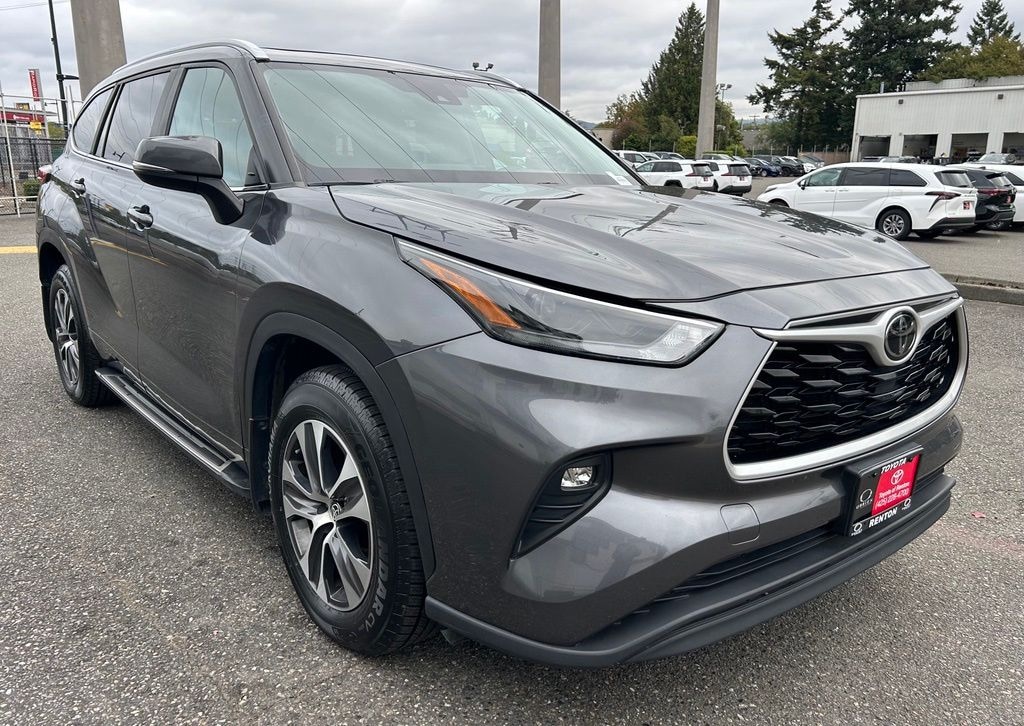 Used 2023 Toyota Highlander XLE SUV