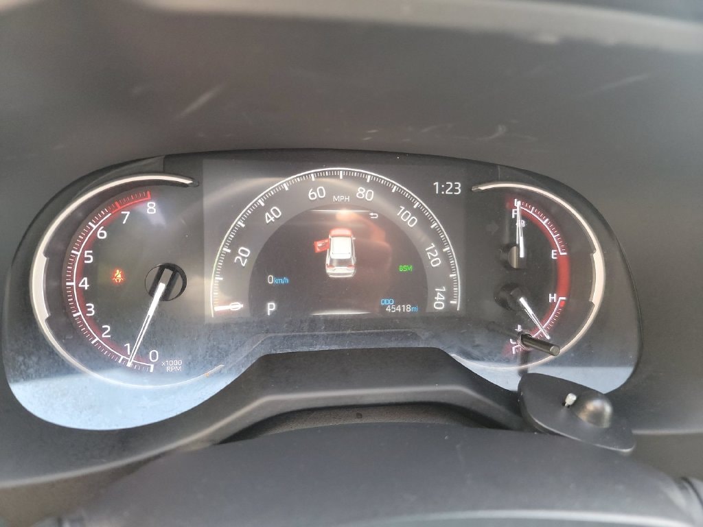 Used 2025 Toyota RAV4 XLE SUV