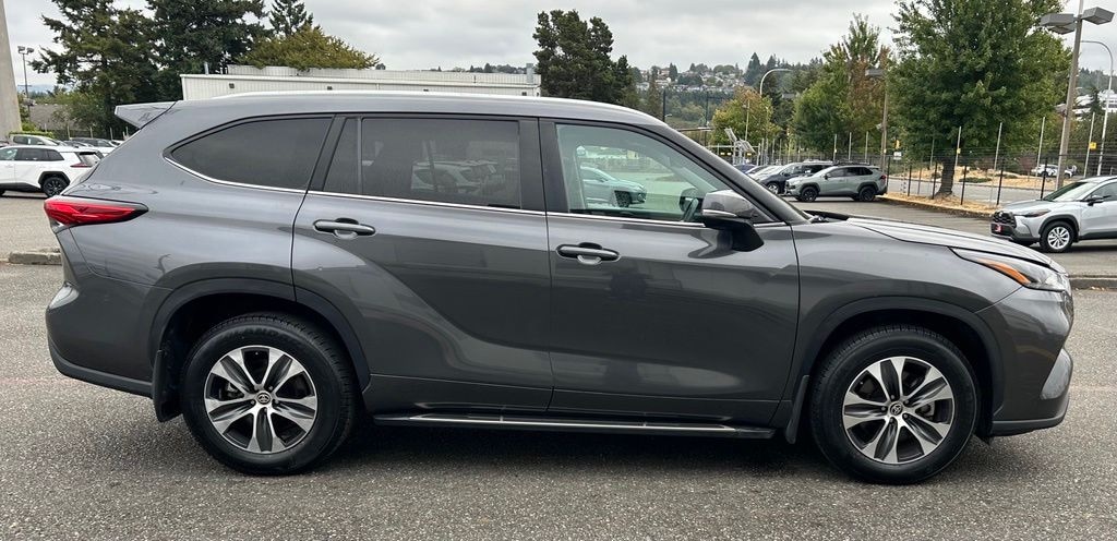 Used 2023 Toyota Highlander XLE SUV