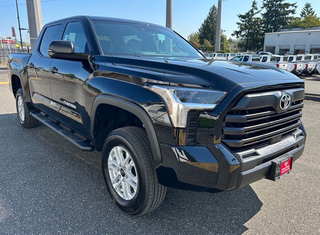New 2026 Toyota Tundra SR5 SR5 CREWMAX 5.5