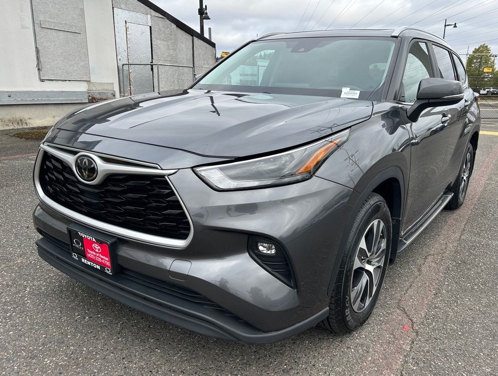 Used 2023 Toyota Highlander XLE SUV