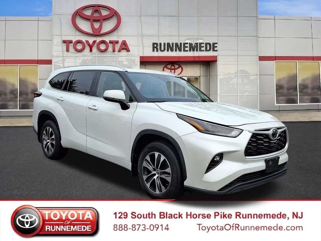 Used 2023 Toyota Highlander XLE Sport Utility
