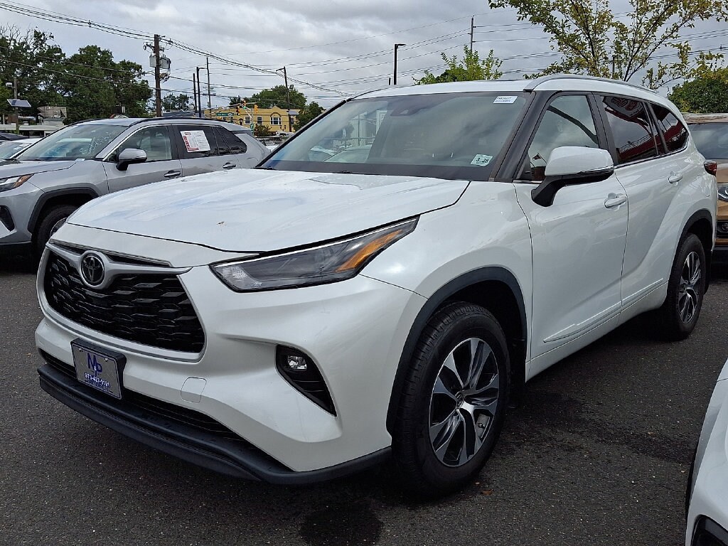 2023 Toyota Highlander XLE - Photo 22