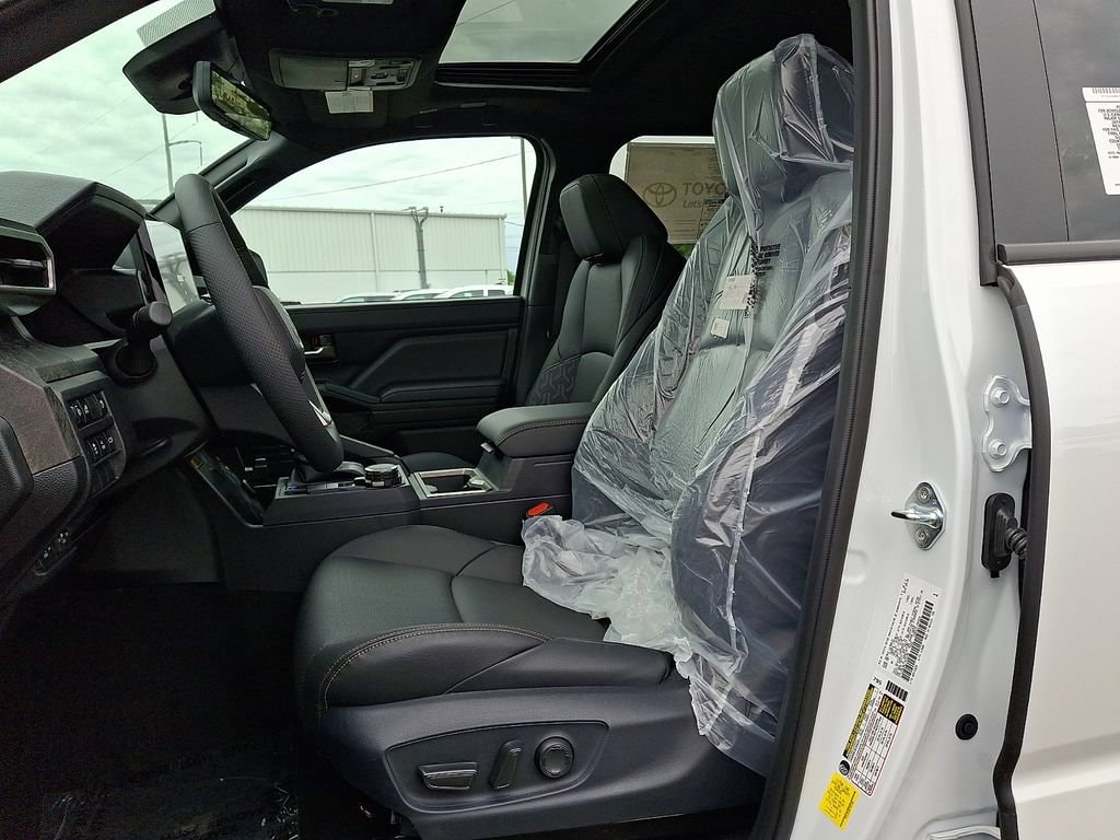 2026 Toyota Tacoma Limited - Photo 8