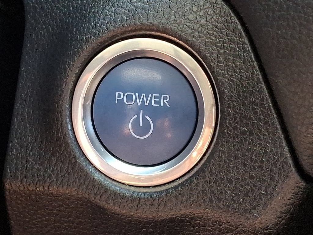 2022 Toyota RAV4 SE - Photo 28