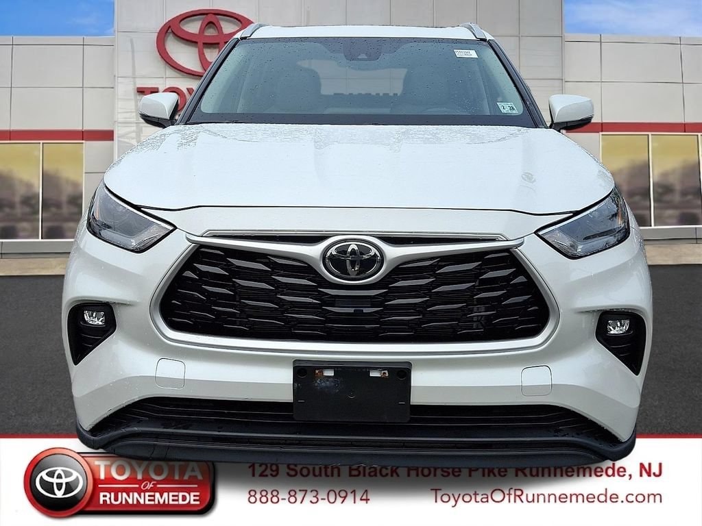 Used 2023 Toyota Highlander XLE Sport Utility