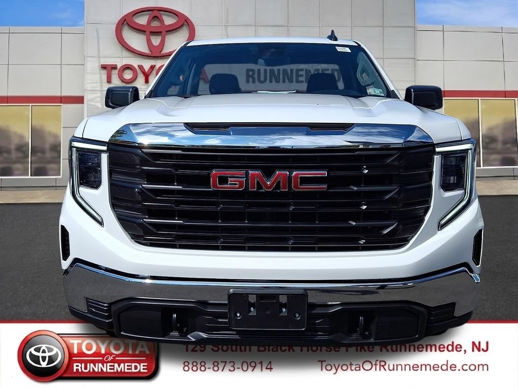 Used 2025 GMC