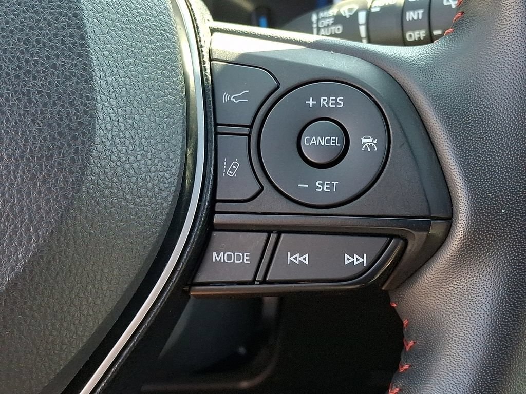 2022 Toyota RAV4 SE - Photo 25