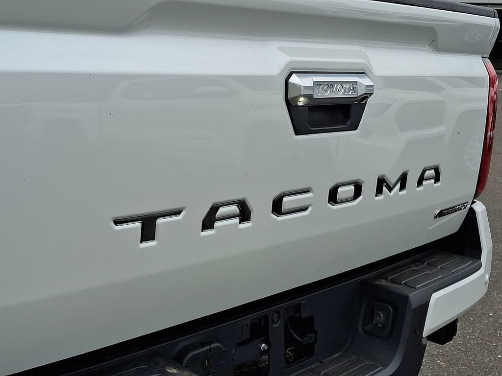 2026 Toyota Tacoma Limited - Photo 17