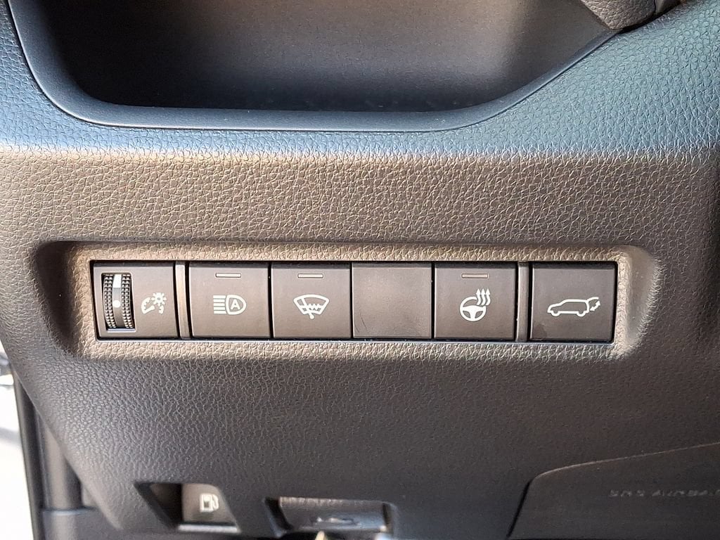 2022 Toyota RAV4 SE - Photo 26
