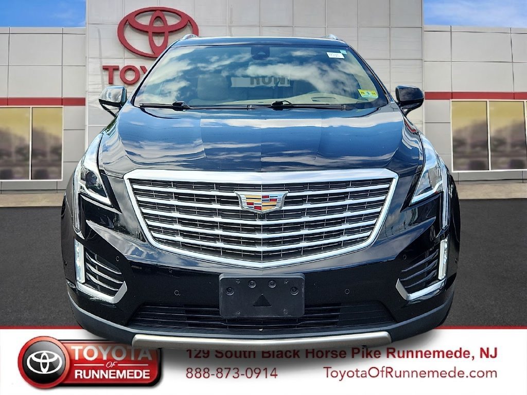 Used 2017 Cadillac XT5 Platinum with VIN 1GYKNFRS9HZ271237 for sale in Runnemede, NJ