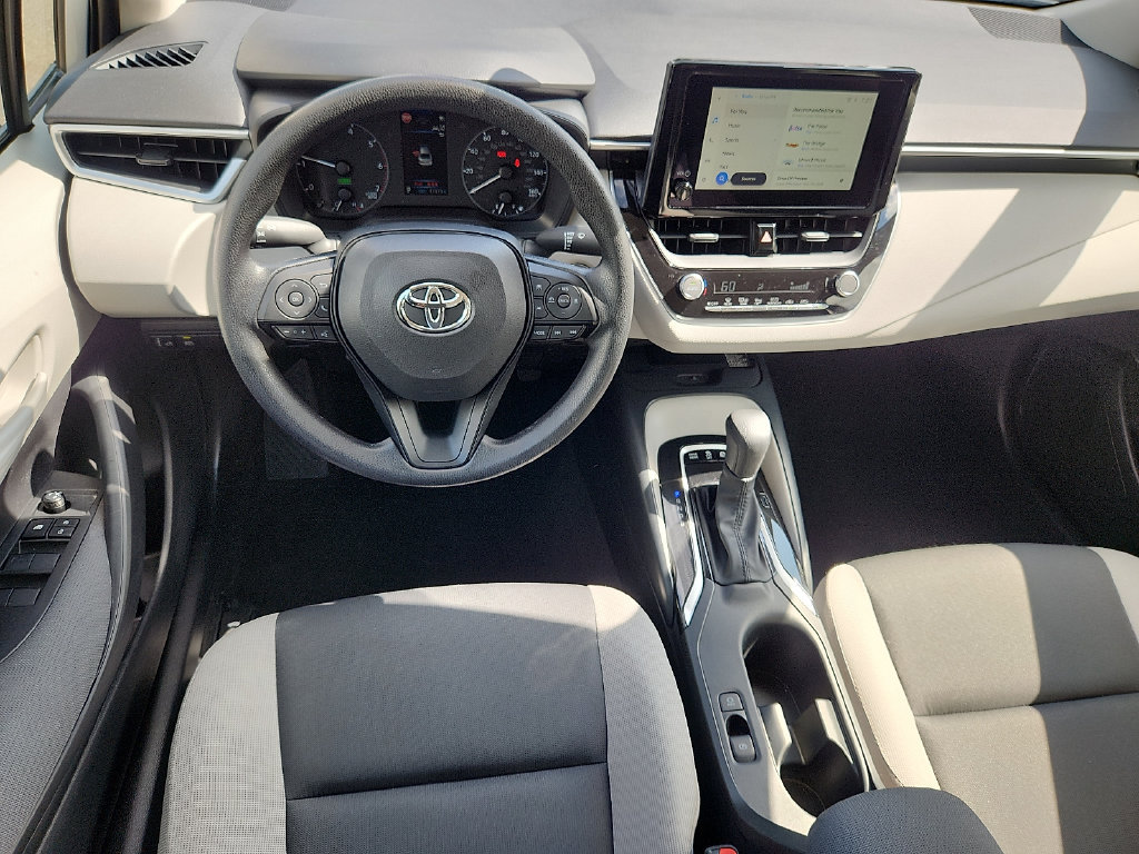 2025 Toyota Corolla LE - Photo 12