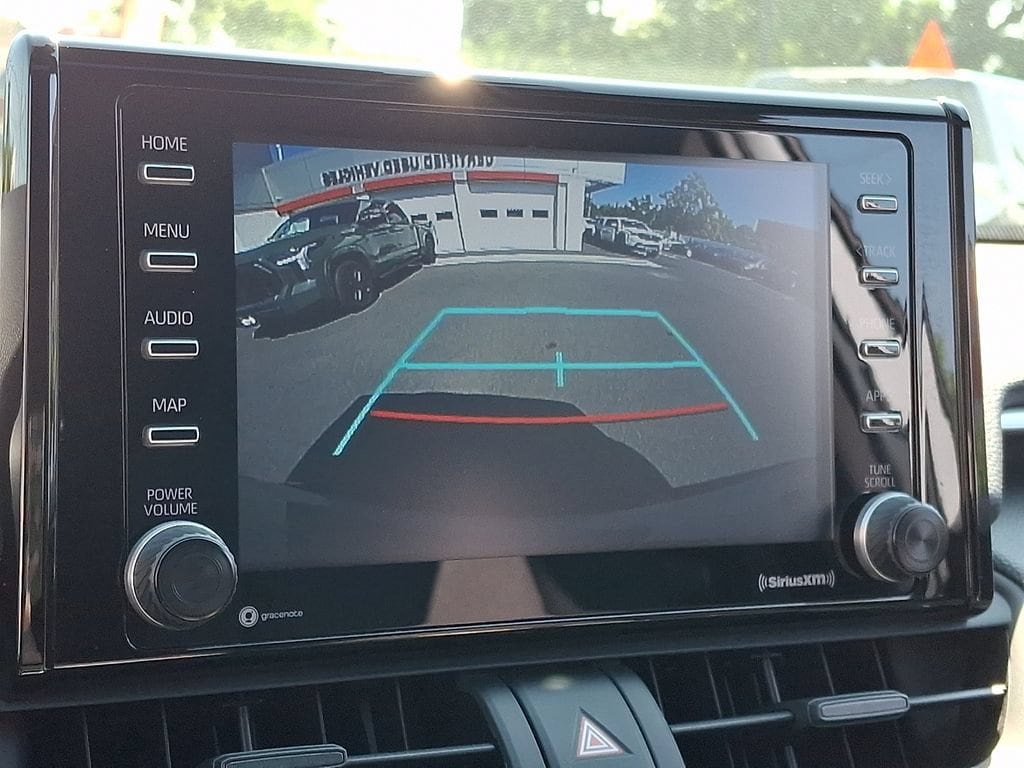 2022 Toyota RAV4 SE - Photo 20