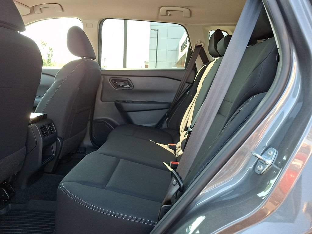 2025 Nissan Rogue S - Photo 10