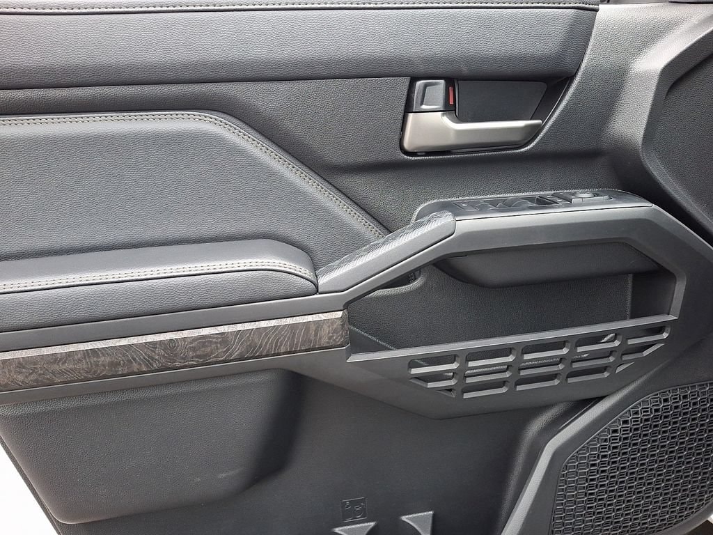 2026 Toyota Tacoma Limited - Photo 7