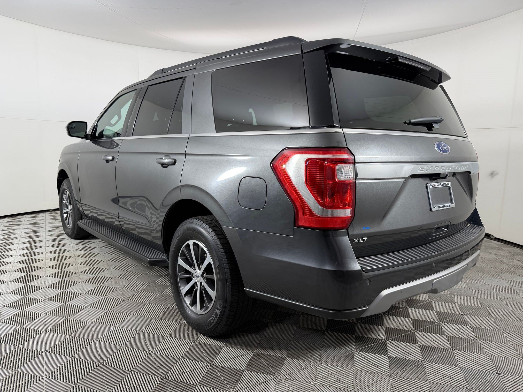 Used 2018 Ford Expedition XLT SUV