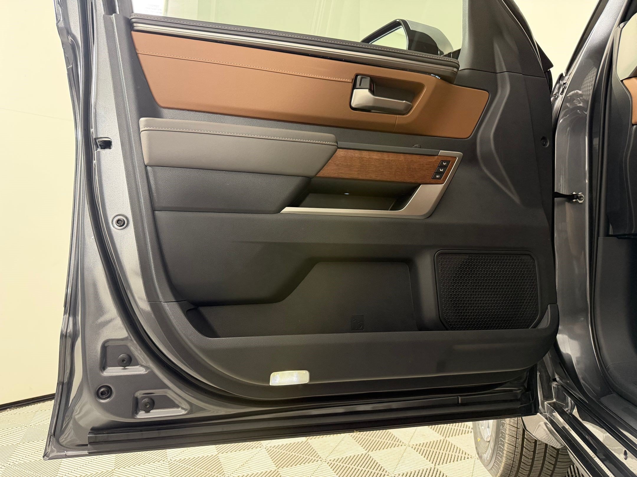 2026 Toyota Tundra 1794 Edition - Photo 24
