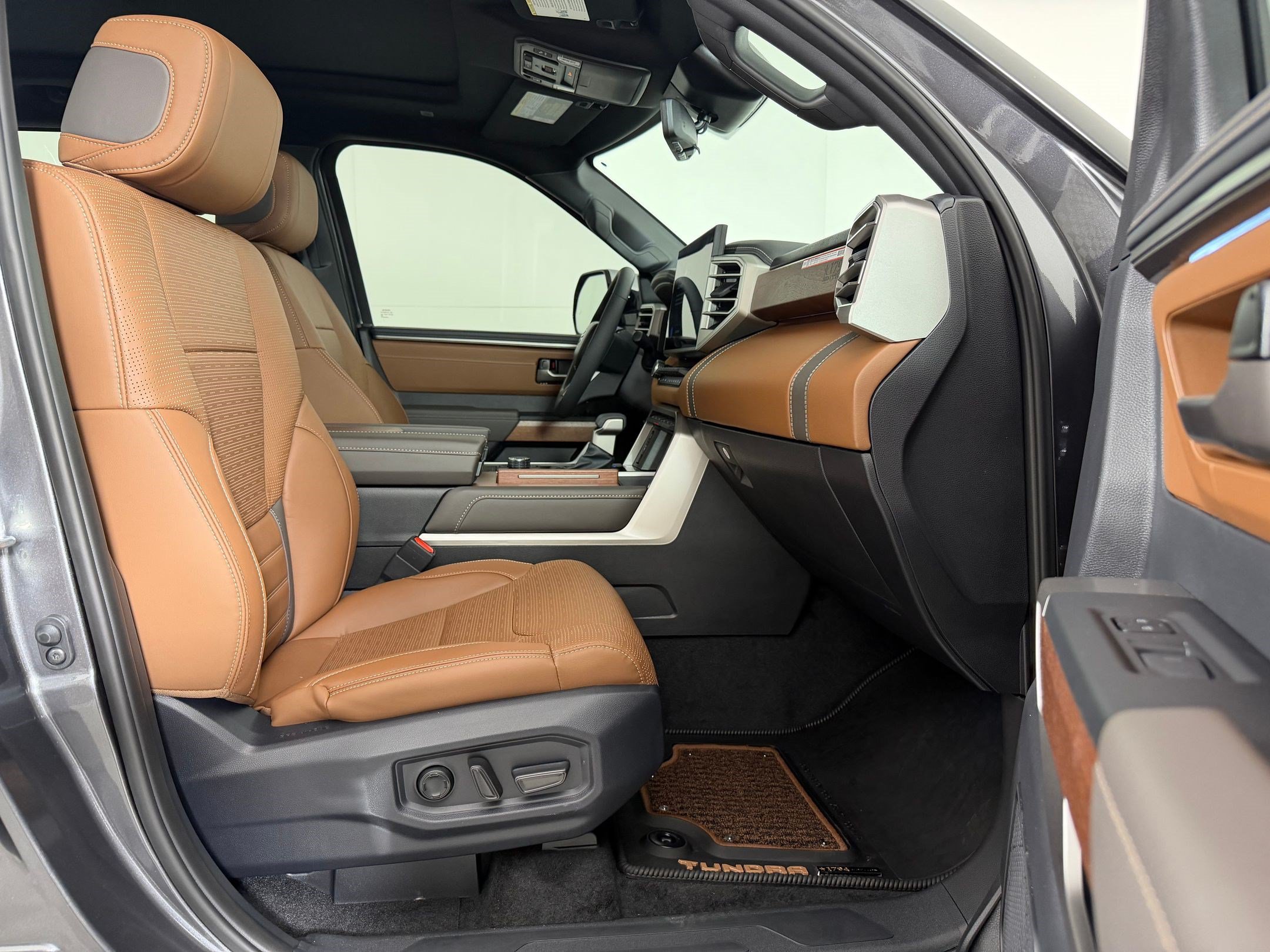 2026 Toyota Tundra 1794 Edition - Photo 22