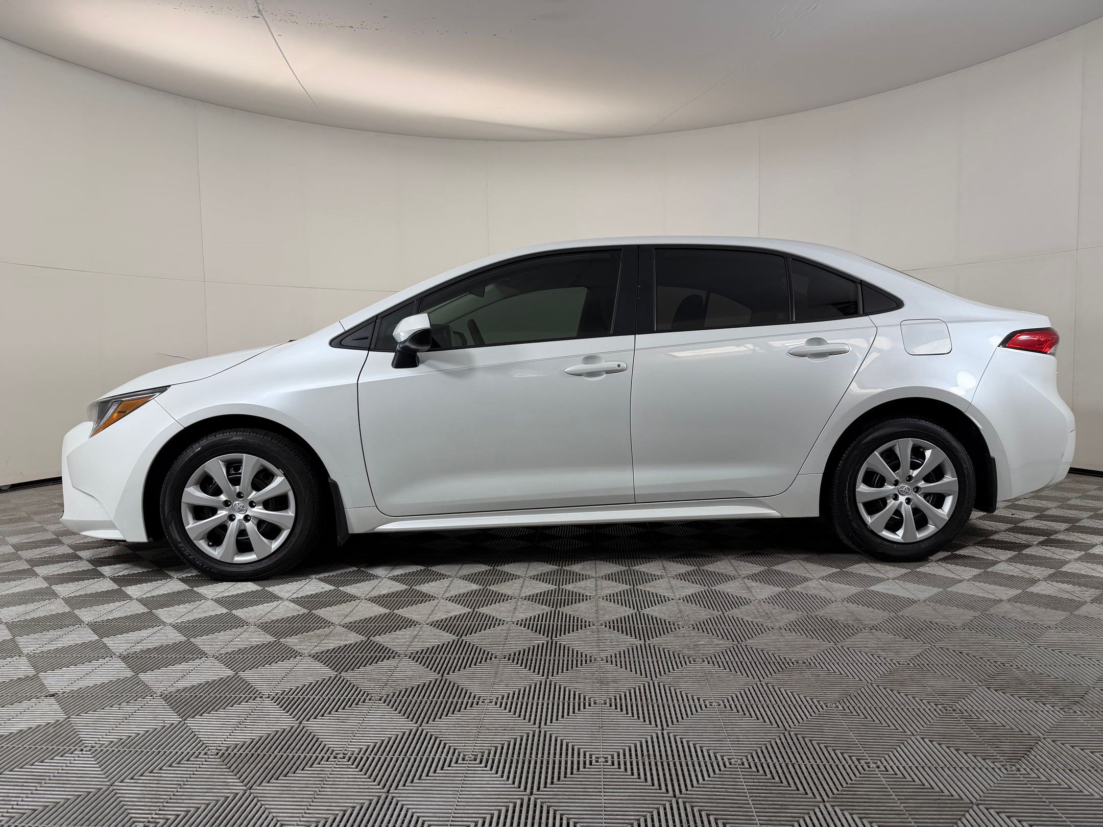 Used 2025 Toyota Corolla LE Sedan