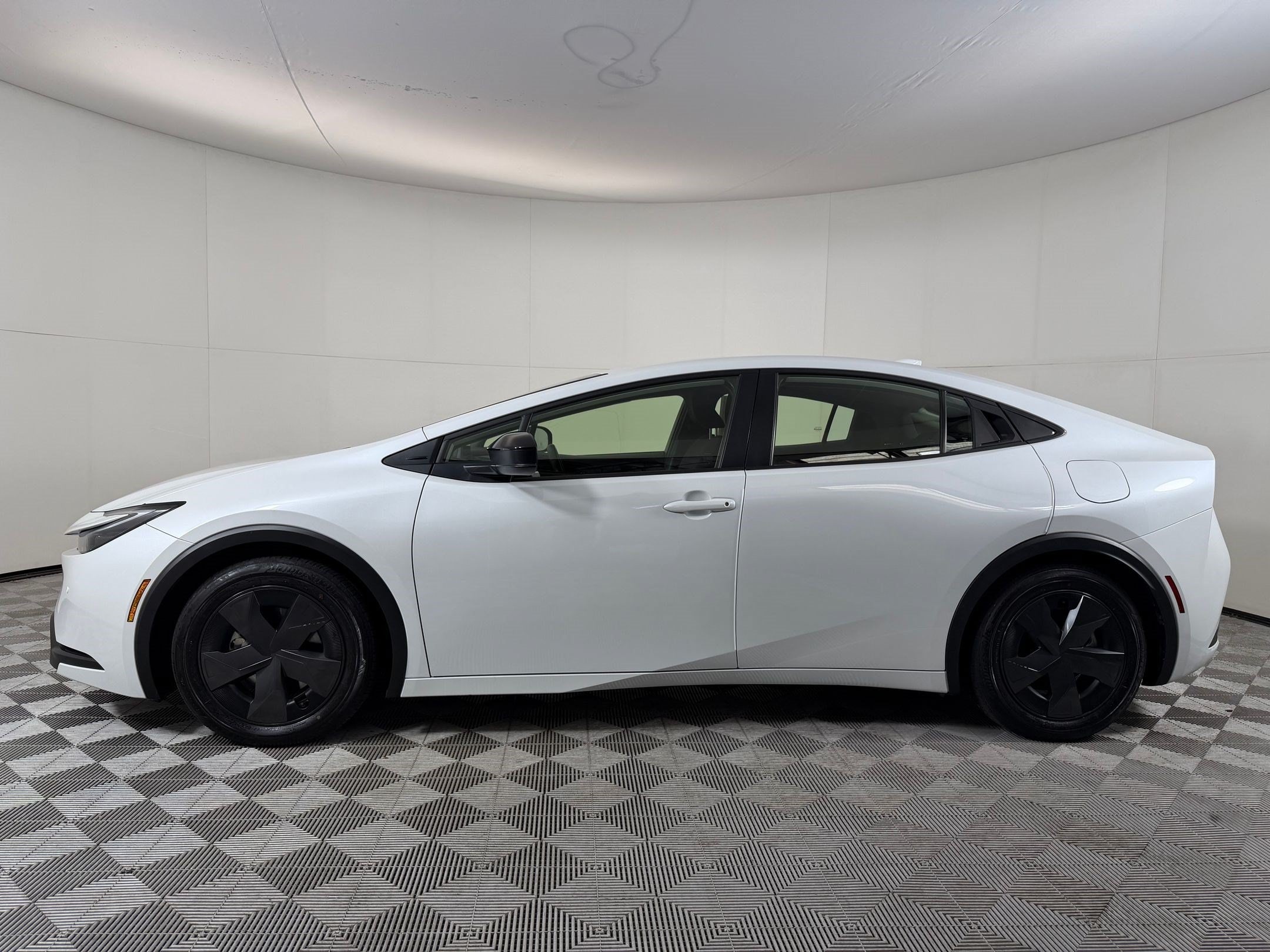 JTDACACUXR3023748