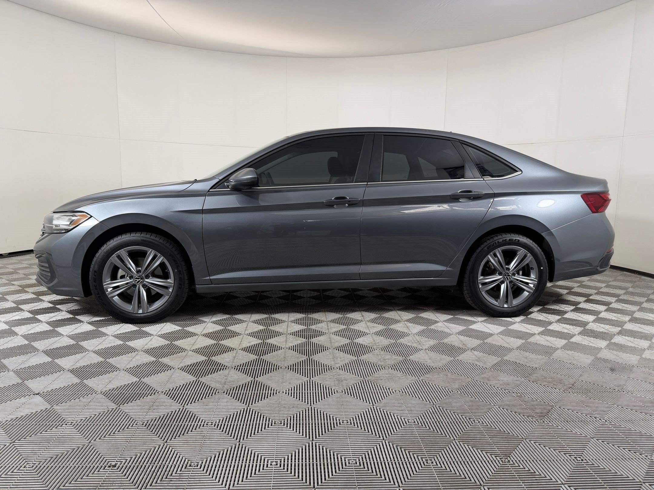 3VW7M7BU9PM048113