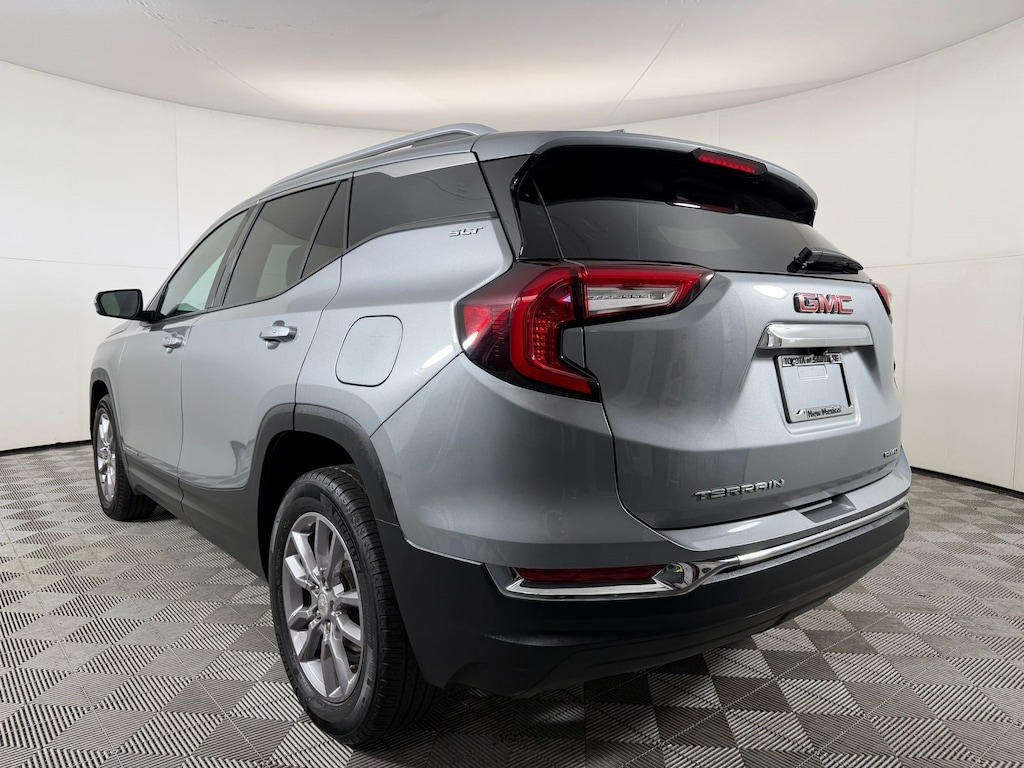 Used 2024 GMC Terrain SLT SUV