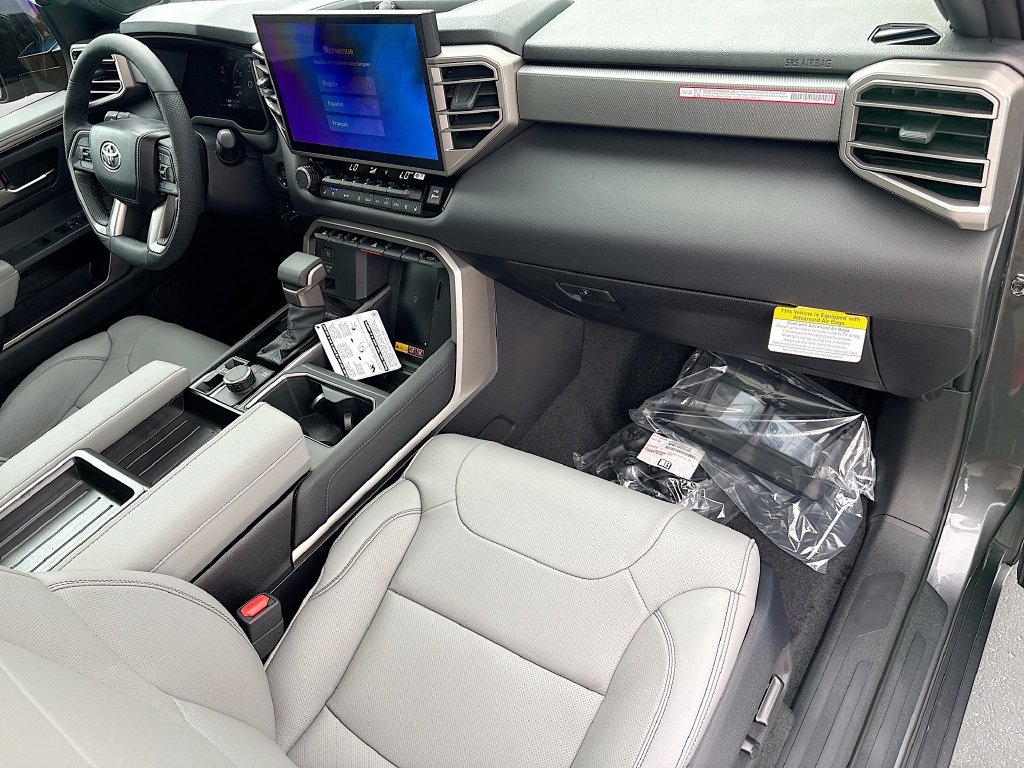 2026 Toyota Tundra Limited - Photo 17