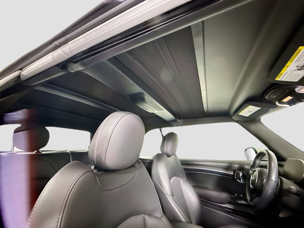 2022 MINI Convertible S - Photo 18