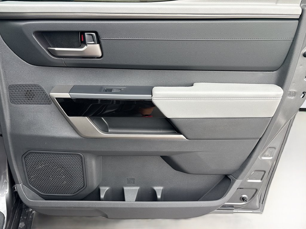 2026 Toyota Tundra Limited - Photo 27