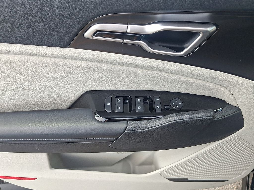 2023 Kia Sportage EX - Photo 14
