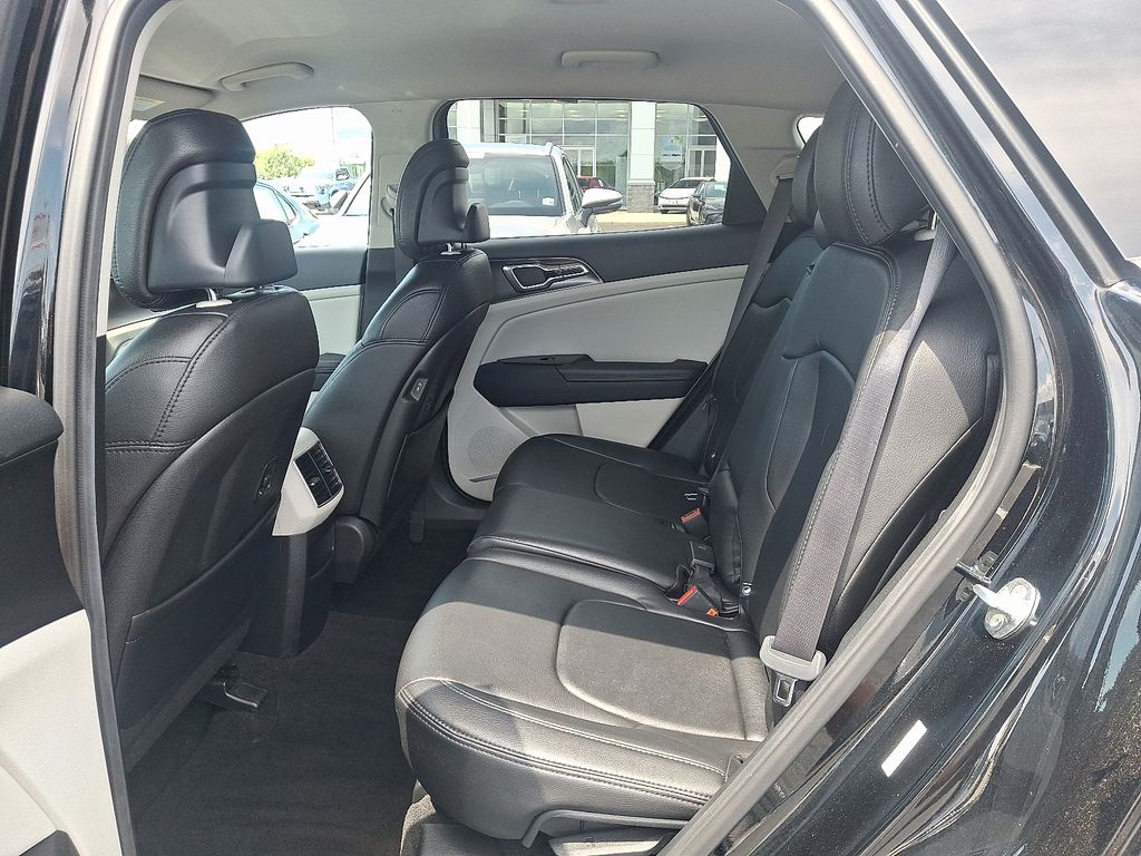 2023 Kia Sportage EX - Photo 10
