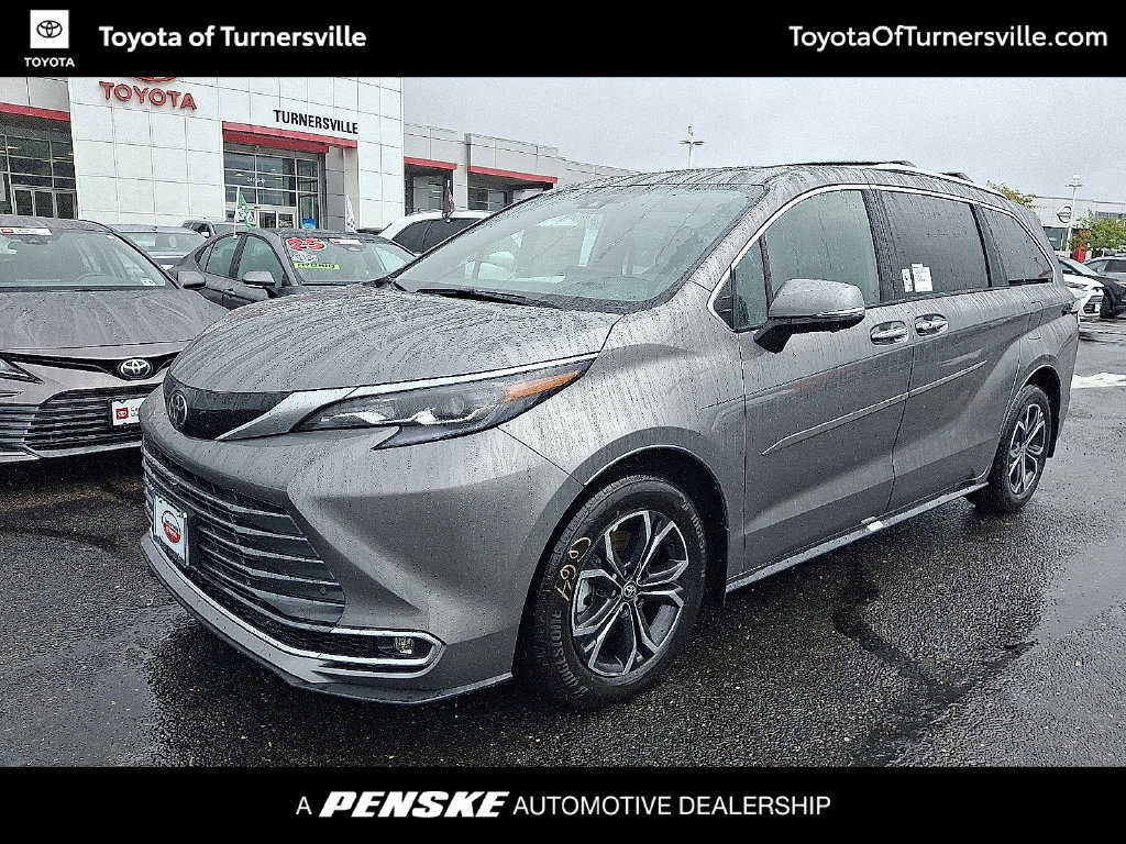 2026 Toyota Sienna Platinum 7 PASSENGER
