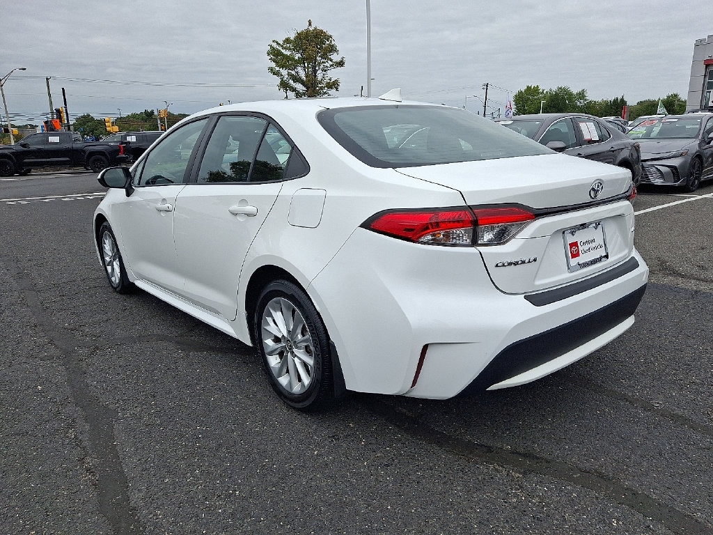 Certified 2021 Toyota Corolla LE Sedan