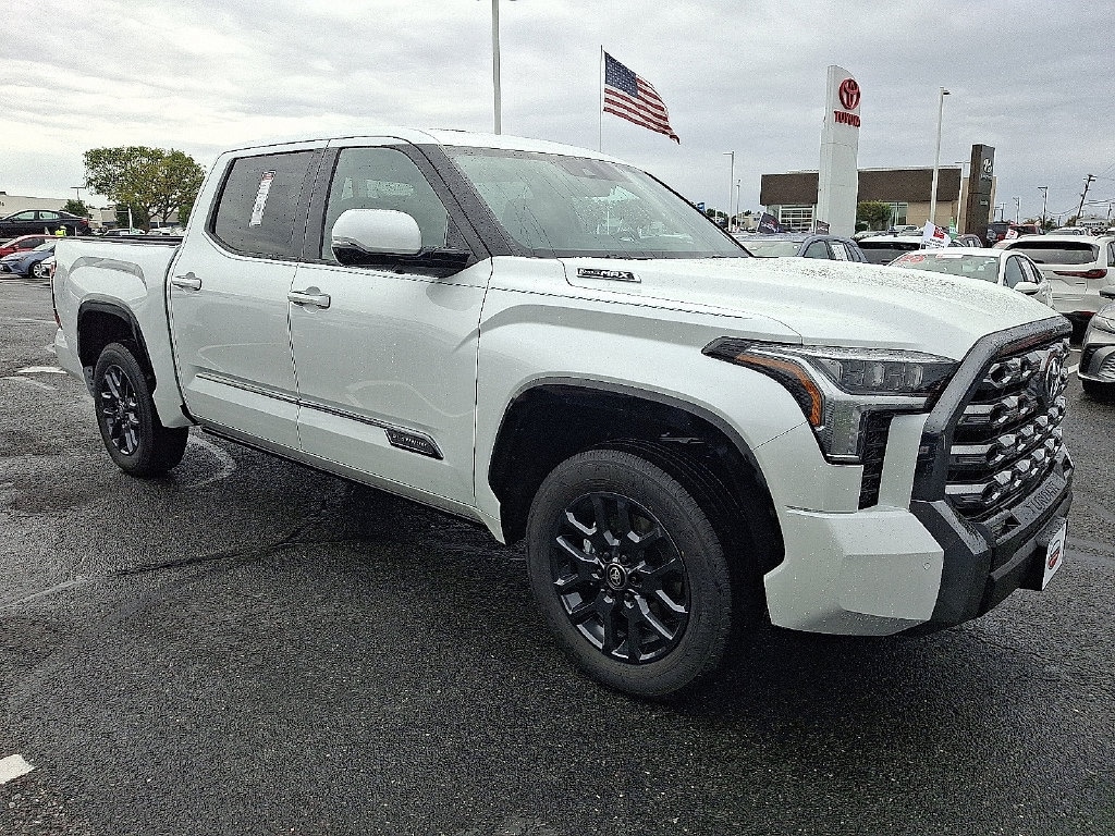 New 2026 Toyota Tundra i-FORCE MAX Platinum PLATINUM CREWMAX 5.5